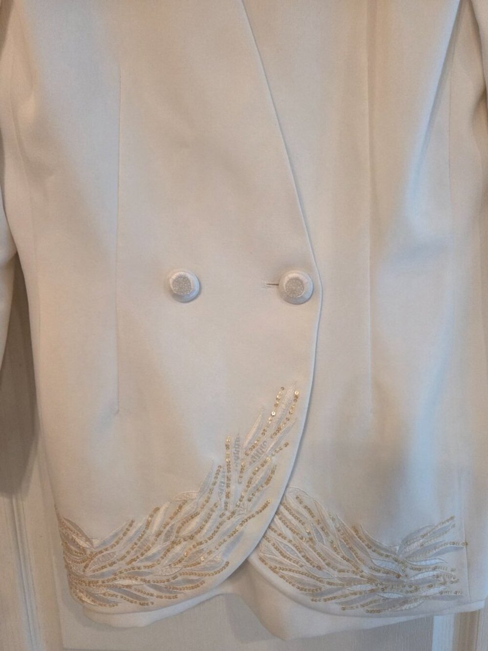 John Meyer of Norwich Ivory Beaded Formal Suit Set Size 10 - Picture 5 of 7